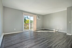 Greenspire Greenway Gardens LLC in Fitchburg, WI - Building Photo