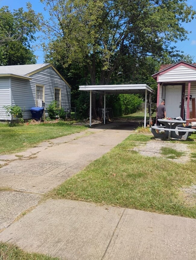 609 Freeman Dr in Garland, TX - Building Photo - Building Photo