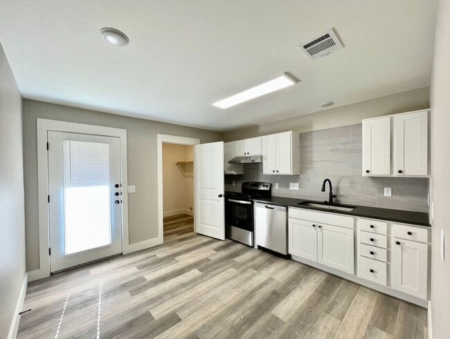 2012 Cedarhill Dr in Killeen, TX - Building Photo - Building Photo