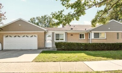 property at 7225 E Prairie Rd