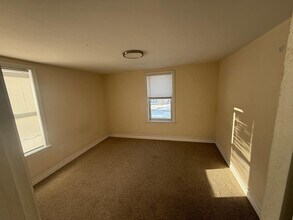 996 State St in Bangor, ME - Building Photo - Building Photo