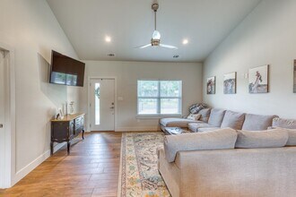 1304 Prairie Creek Dr in Granite Shoals, TX - Building Photo - Building Photo