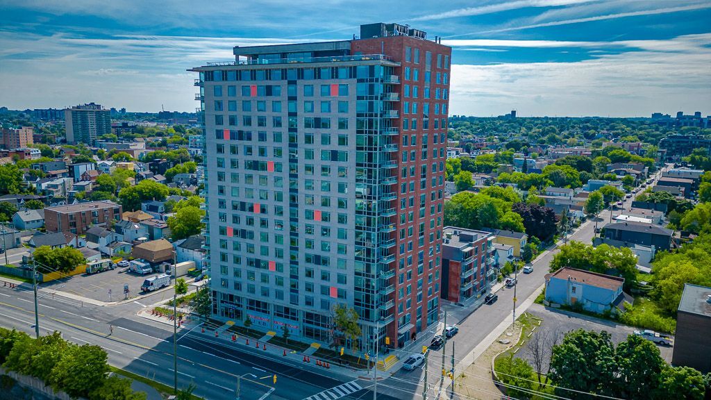 Hintonburg Connection in Ottawa, ON - Building Photo