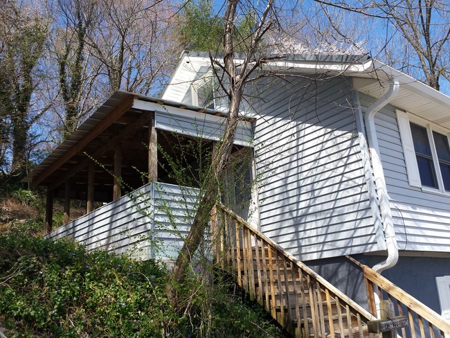 83 Kell St in Ellijay, GA - Building Photo - Building Photo