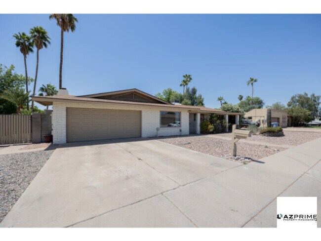 property at 1141 W Linda Ln