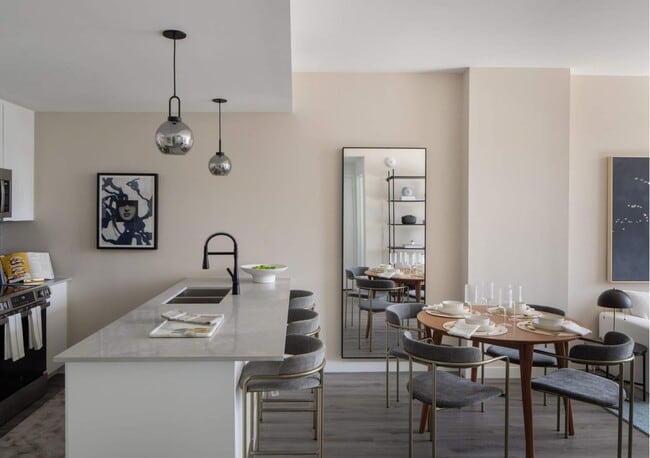 285 NW 32nd St, Unit A12 in Miami, FL - Building Photo - Building Photo