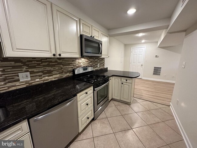 1400 Morse St NE in Washington, DC - Building Photo - Building Photo