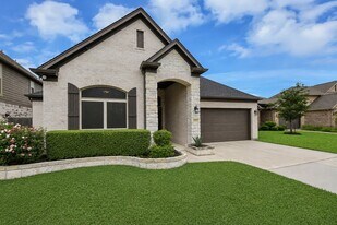 24523 Eucalyptus Way in Spring, TX - Building Photo