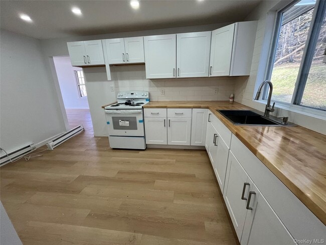 2694 US-9W in Saugerties, NY - Building Photo - Building Photo