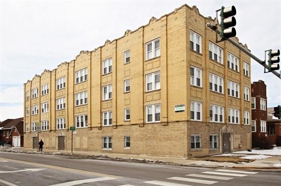 8256 S Loomis Blvd in Chicago, IL - Foto de edificio