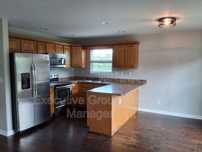 204 Adena Loop in Radcliff, KY - Building Photo - Building Photo