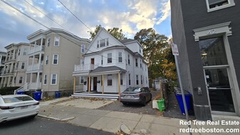 40 Brackett St, Unit 2