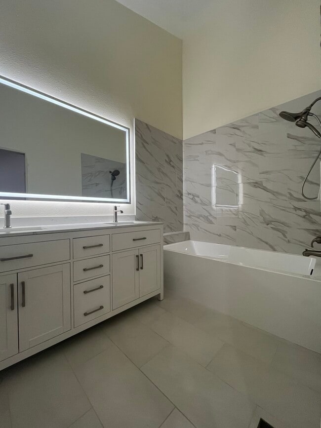 property at 3815 Sedgewood Way