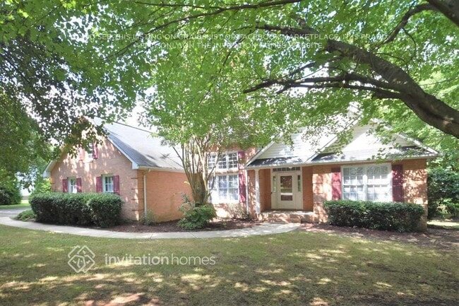123 Mooreland Rd