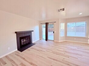 3515 W Ave J in Lancaster, CA - Building Photo - Building Photo