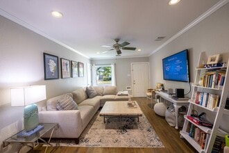 4731 Wateka Dr in Dallas, TX - Foto de edificio - Building Photo