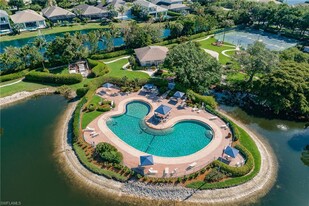 6670 Ilex Cir in Naples, FL - Building Photo