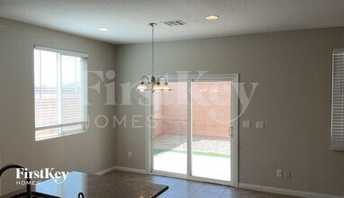 6455 Haypress Ct in Las Vegas, NV - Building Photo - Building Photo