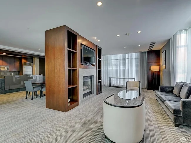 333 1st St, Unit N706 in San Francisco, CA - Building Photo - Building Photo