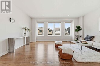 404 Appalachian Cir in Ottawa, ON - Building Photo - Building Photo