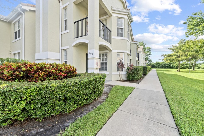 140 SW Peacock Blvd in Port St. Lucie, FL - Building Photo - Building Photo