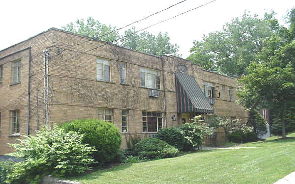 4050-4056 Reading Rd in Cincinnati, OH - Building Photo - Building Photo