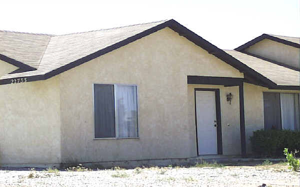 22733 Itasca Rd in Apple Valley, CA - Building Photo