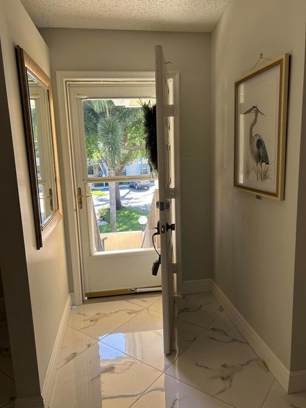 1072 Keystone Dr, Unit E in Jupiter, FL - Foto de edificio - Building Photo