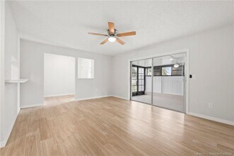 4047 NW Cinnamon Tree Cir in Jensen Beach, FL - Building Photo - Building Photo