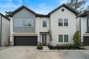 2623 Huntington Creek Ln in Houston, TX - Building Photo