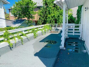 411 N Oleander Ave in Daytona Beach, FL - Foto de edificio - Building Photo