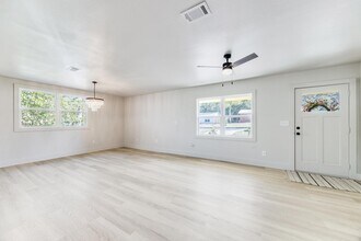 506 Forrest Ct in Crestview, FL - Building Photo - Building Photo