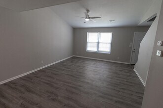 1607 Bold Ruler Ct in Columbia, MO - Building Photo - Building Photo