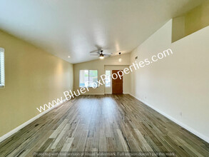 7615 Little Tree Willow Dr in Tucson, AZ - Foto de edificio - Building Photo