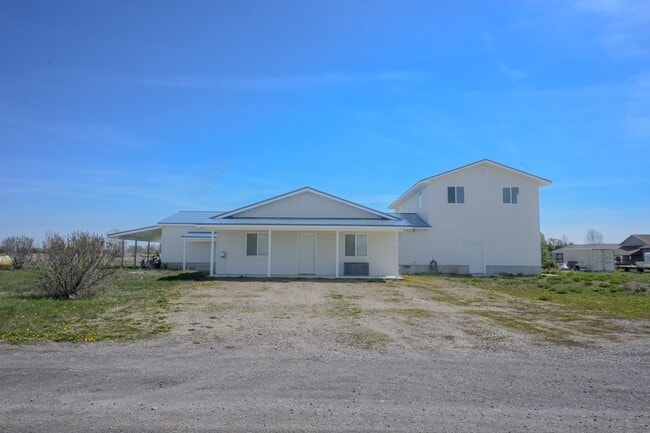 property at 506 N 2420 E