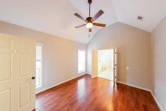 349 Camden Cove Cir in Calera, AL - Building Photo - Building Photo