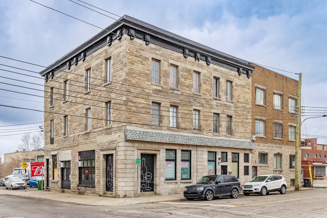 570 Notre-Dame St in Lachine, QC - Building Photo