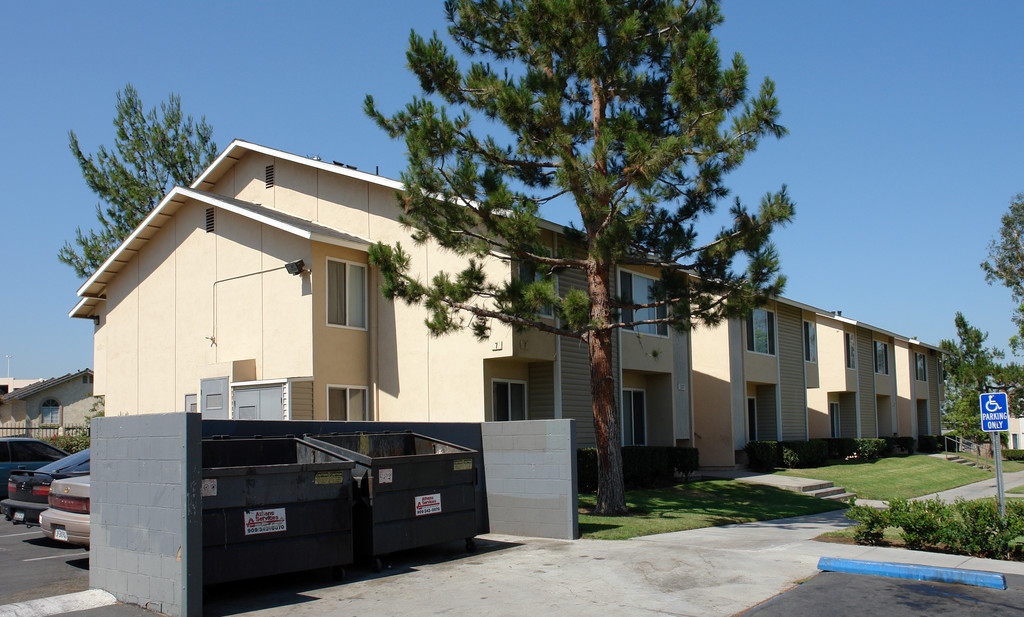 Linden Manor Apartments Riverside, CA Apartments For Rent