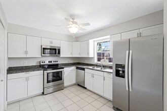 4400 Pine Lake Rd in Bonita Springs, FL - Building Photo - Building Photo