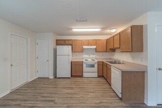 502 Paulling Dr in Leesburg, FL - Building Photo - Building Photo