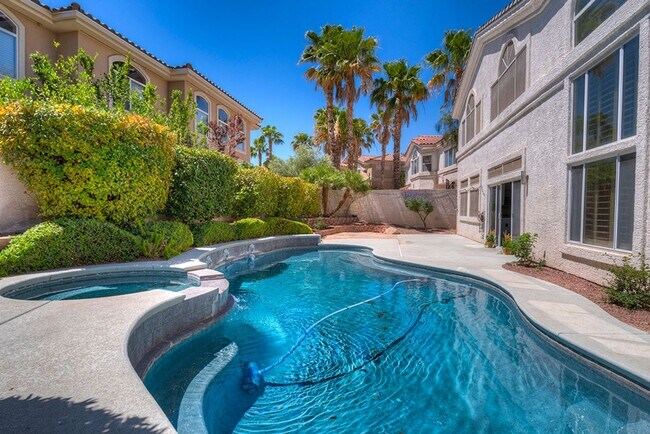 property at 92 Teton Pines Dr