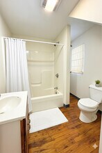 840 Huntington Ave, Unit 2 in Boston, MA - Foto de edificio - Building Photo