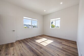 4445 1/2 Auckland Ave in Los Angeles, CA - Building Photo - Building Photo