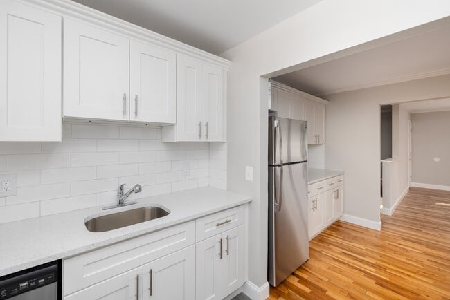 Maple Crest Apartments at Dix Hills