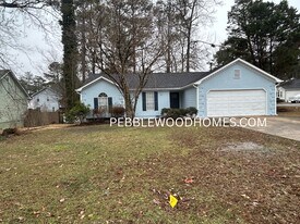 2599 Candler Way SW in Marietta, GA - Building Photo