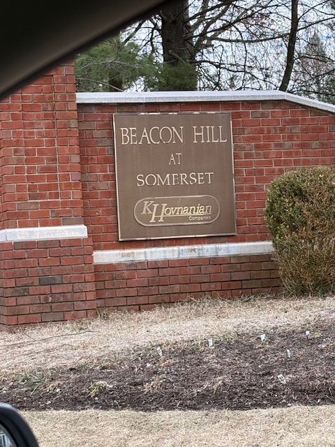 88 Sapphire Ln in Franklin Township, NJ - Building Photo