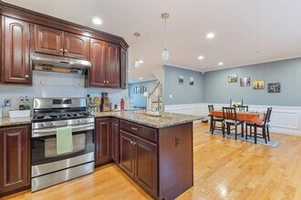 172 Bright St in Waltham, MA - Building Photo - Building Photo