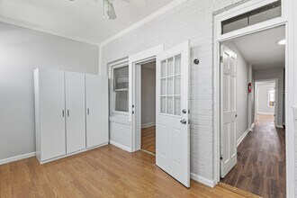 5104 N Capitol St NW in Washington, DC - Foto de edificio - Building Photo