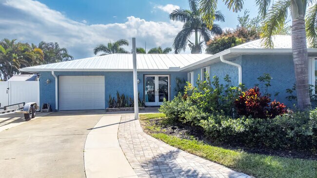 1744 SW Boatswain Pl in Palm City, FL - Building Photo - Building Photo