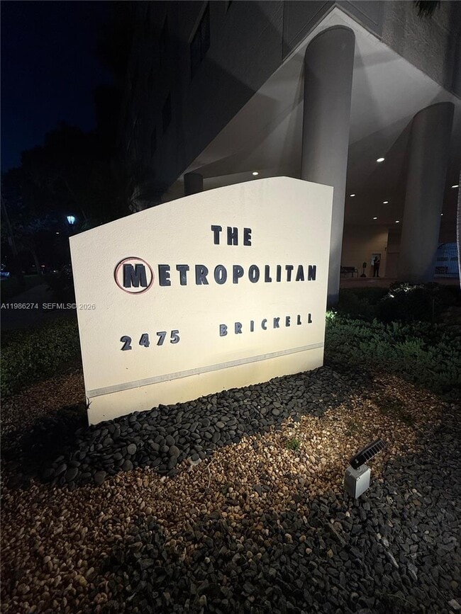 2475 Brickell Ave in Miami, FL - Building Photo - Building Photo